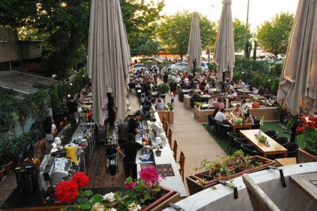 Annelere şehrin dört bir yanından ziyafet sofraları 1