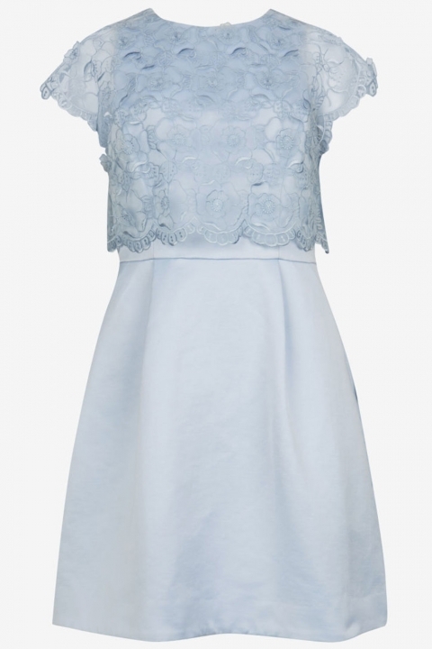 En zarif ve şık mezuniyet kıyafetleri rehberi 6