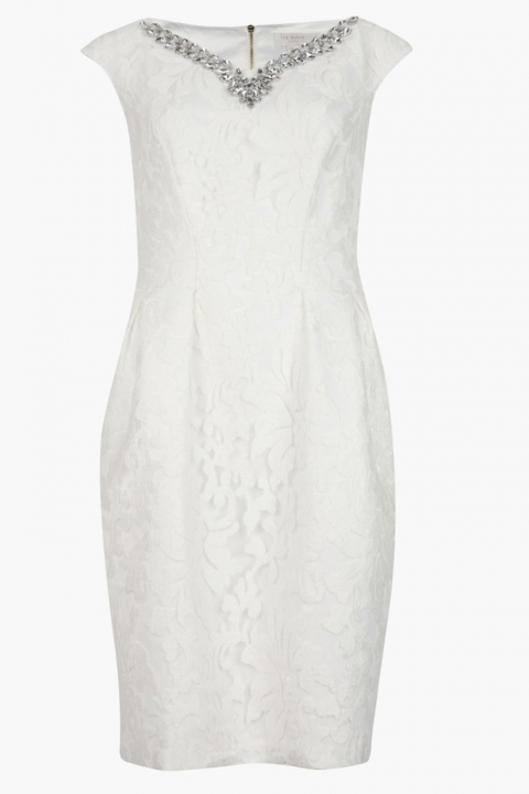 En zarif ve şık mezuniyet kıyafetleri rehberi 9