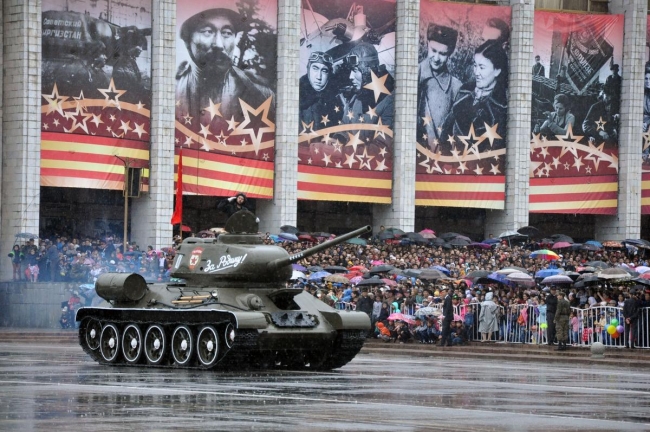 Kızıl Meydan'da gövde gösterisi 2