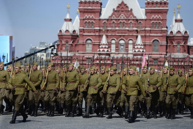 Kızıl Meydan'da gövde gösterisi 12