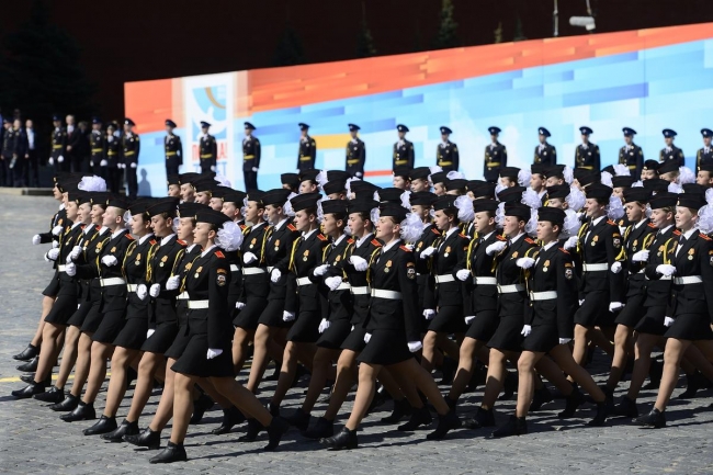 Kızıl Meydan'da gövde gösterisi 18