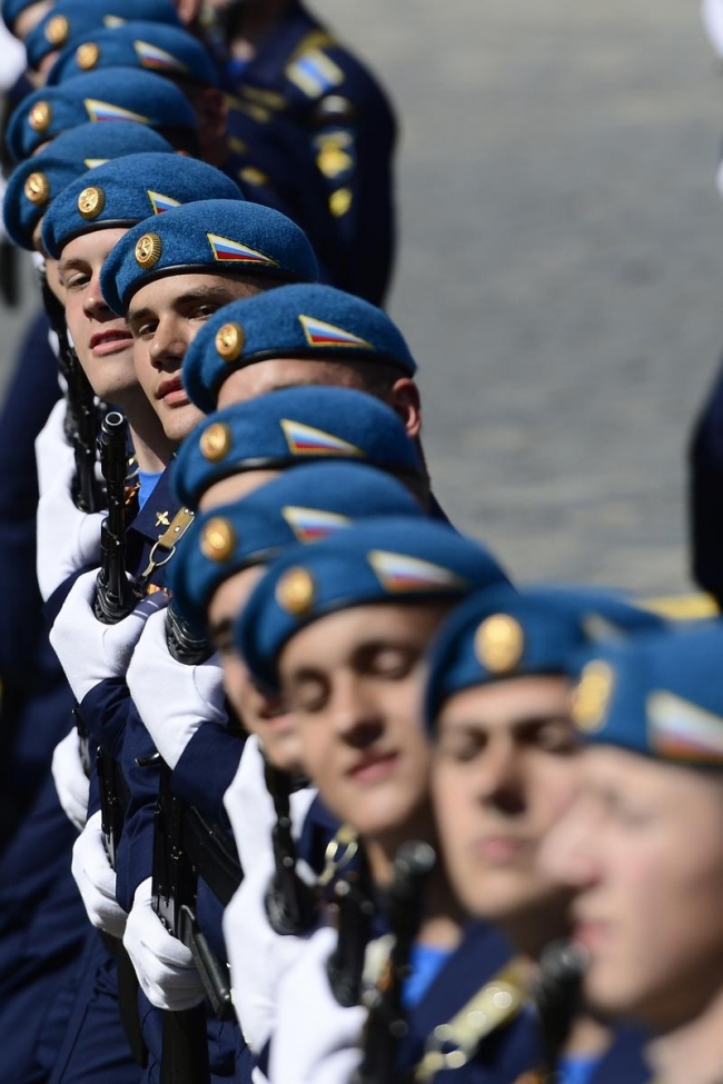 Kızıl Meydan'da gövde gösterisi 22