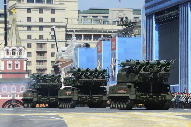 Kızıl Meydan'da gövde gösterisi 38