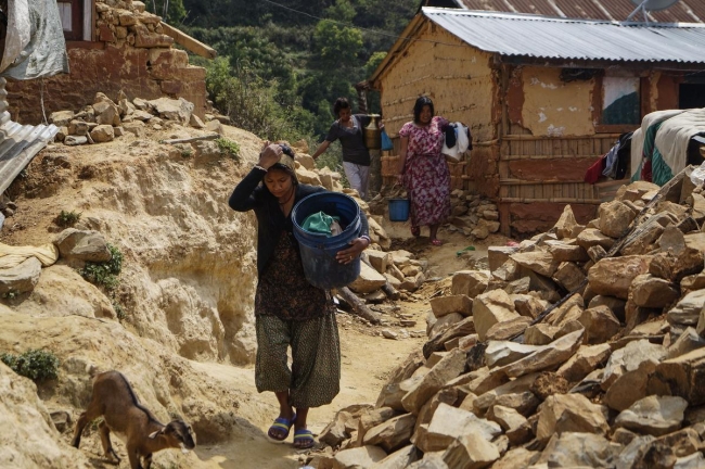 Nepal'de felaketin izleri sürüyor 10