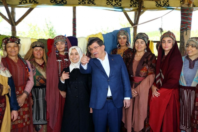Davutoğlu'yla 'Diriliş' 1