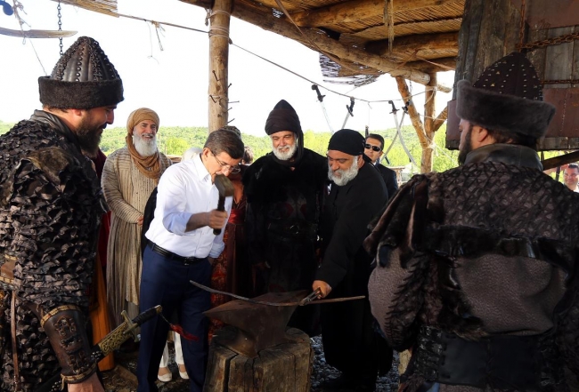 Davutoğlu'yla 'Diriliş' 6