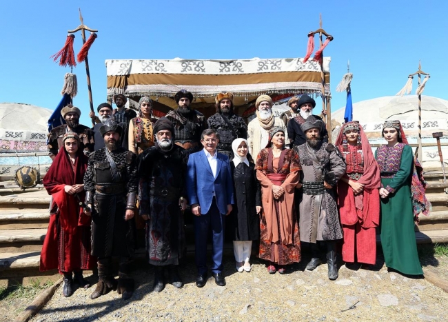 Davutoğlu'yla 'Diriliş' 10