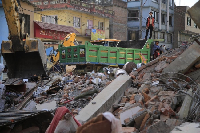Nepal'de kabus geri döndü 18