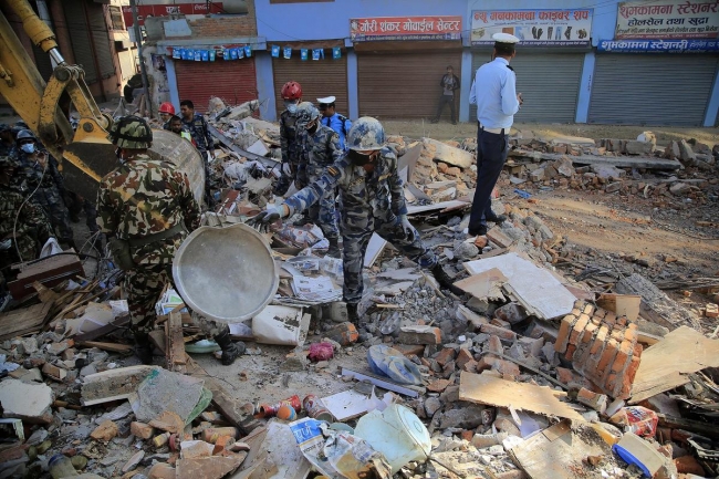 Nepal'de kabus geri döndü 21