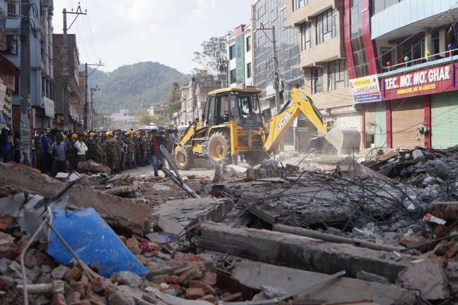 Nepal'de kabus geri döndü 31