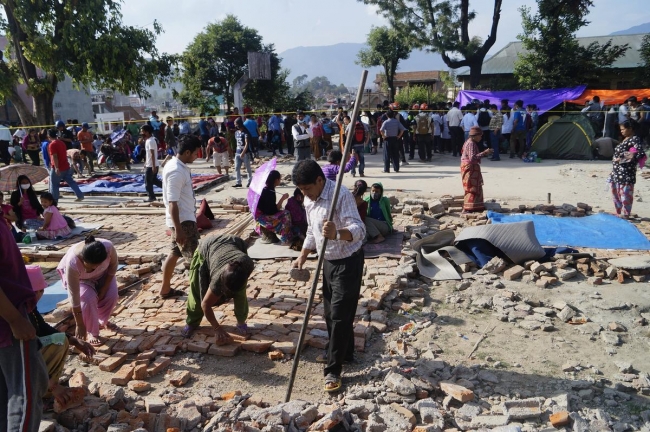 Nepal'de kabus geri döndü 34