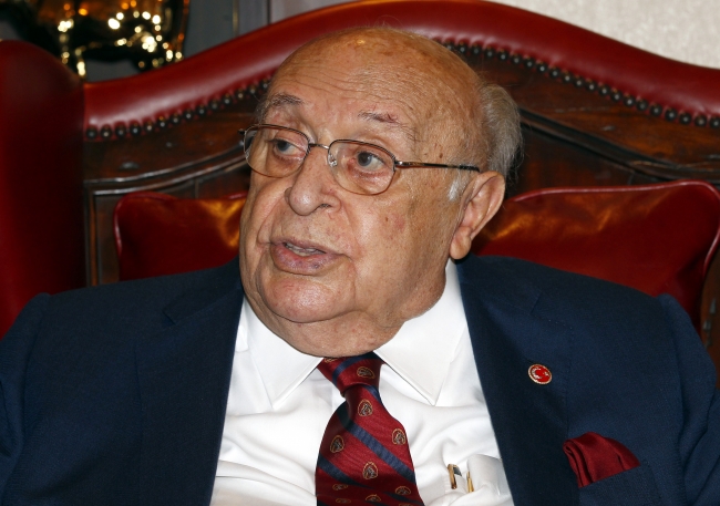 Ve şapkasını alıp gitti... 20