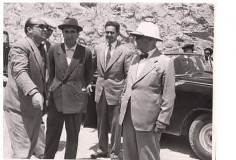 Ve şapkasını alıp gitti... 4