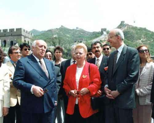 Ve şapkasını alıp gitti... 19