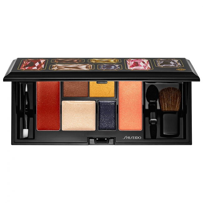 Tasarımıyla dikkat çeken 10 makyaj paleti 7