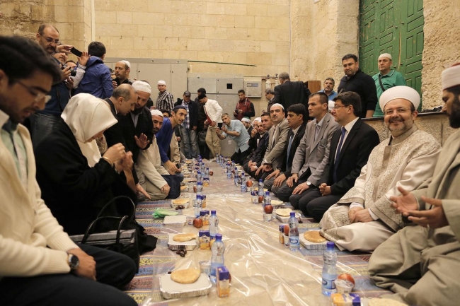 Mescid-i Aksa kalbimizde yaradır 14