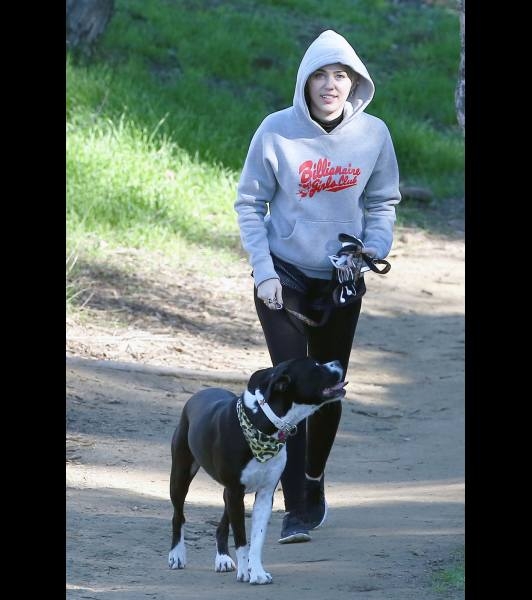 Ünlüler ve sevimli köpekleri 9