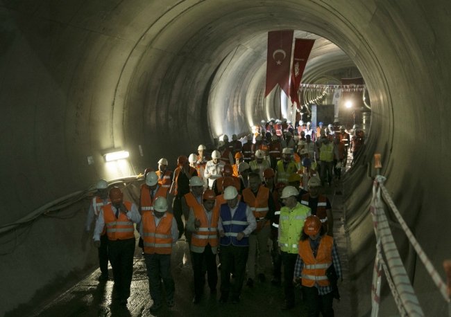 Başkan metroya indi 6