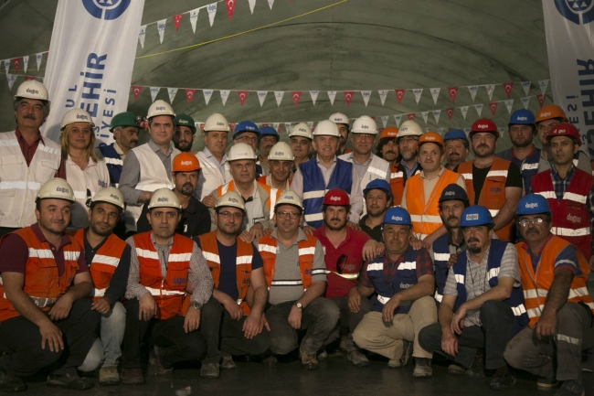 Başkan metroya indi 7