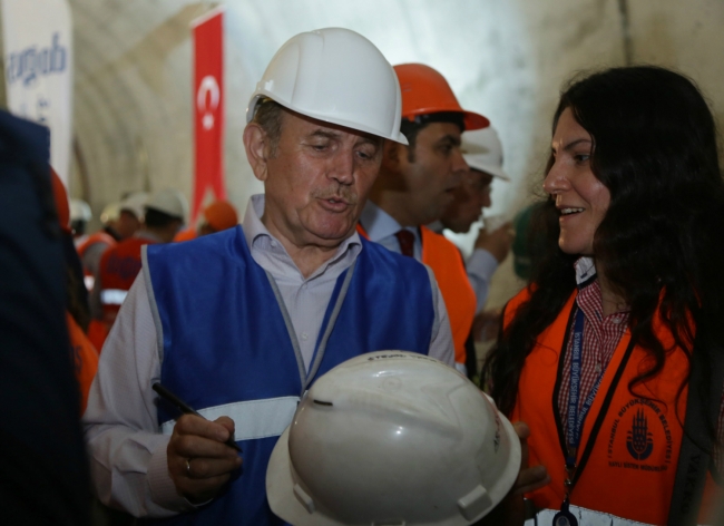 Başkan metroya indi 8