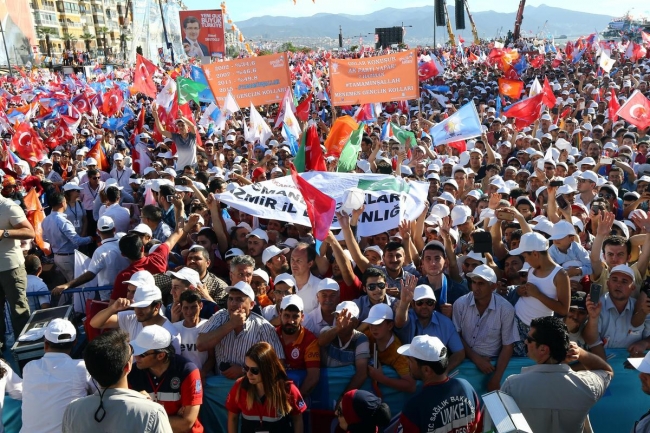 AK Parti'nin İzmir mitinginden renkli kareler 4