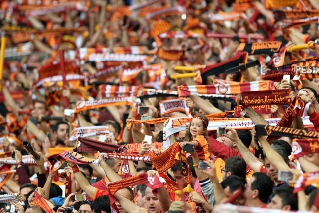 Herkes Galatasaray'a selam durdu 18