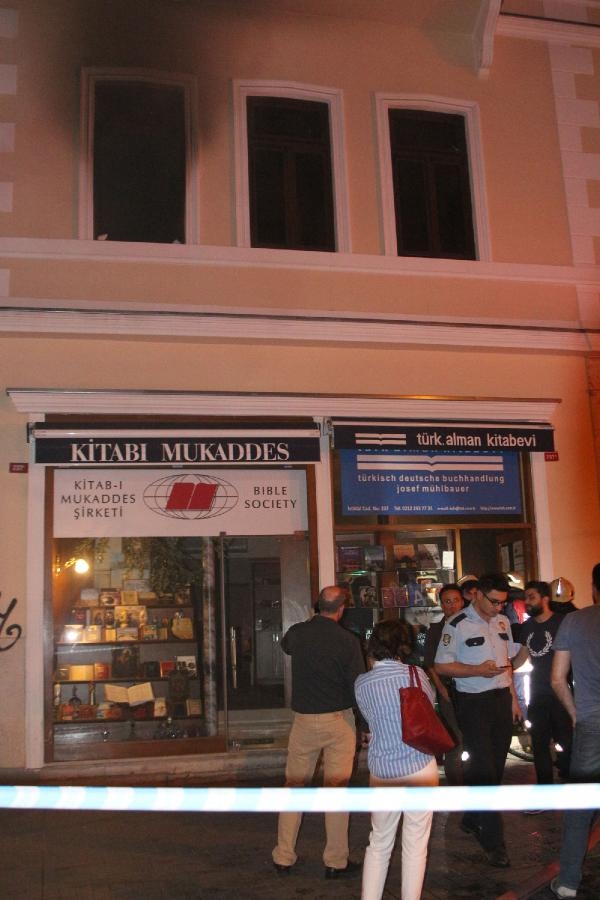 İstiklal Caddesi'nde yangın paniği 6