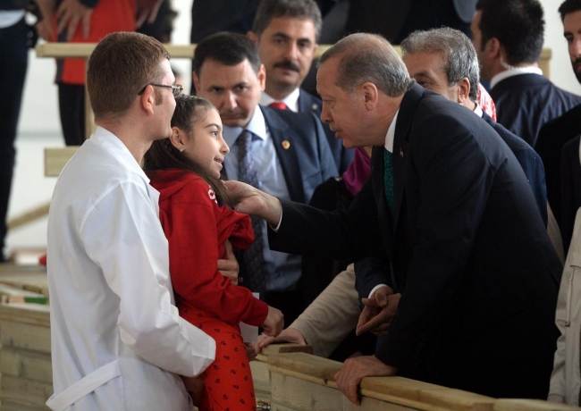 Cumhurbaşkanı Erdoğan Arap Atı Tanıtım ve Hipoterapi Merkezi'ni ziyaret etti. 10