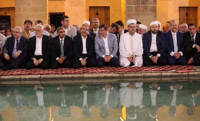 Davutoğlu, Kürtçe Mevlid-i Şerif dinledi 9