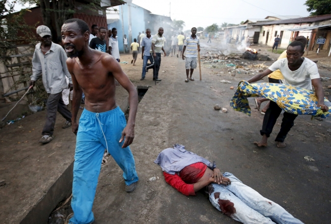 Burundi'de ölüm sokaklarda kol geziyor 4