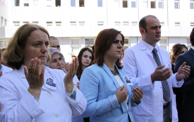 Şifa veren eller eylemde 4