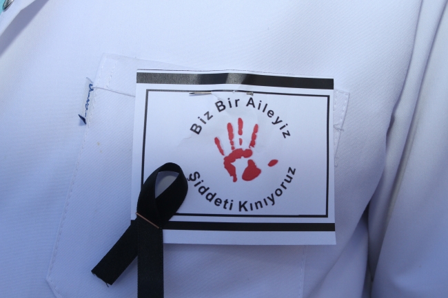 Şifa veren eller eylemde 15