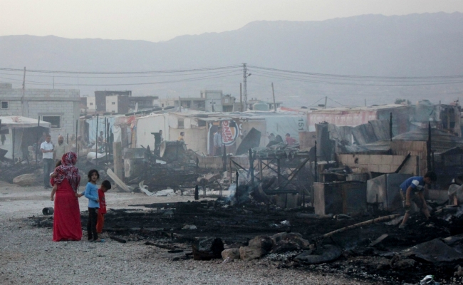 Suriyeli sığınmacıların kampında yangın: 6 ölü 2