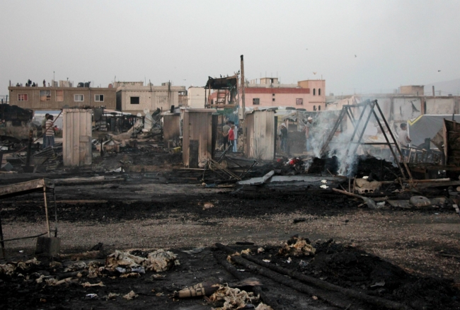 Suriyeli sığınmacıların kampında yangın: 6 ölü 3