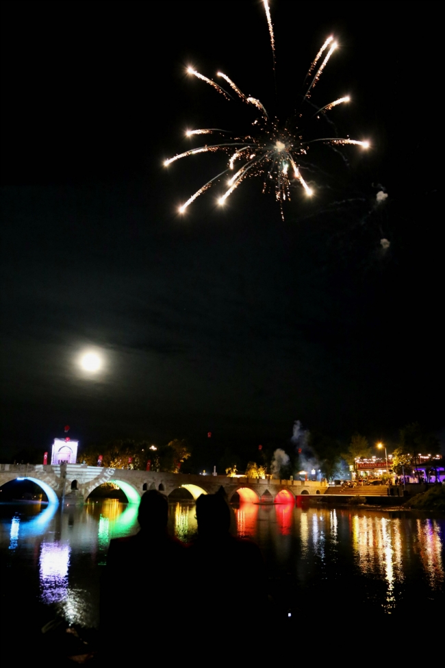 Tunca Köprüsü aydınlandı 12