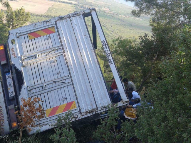Freni boşaldı kayalara uçtu 2