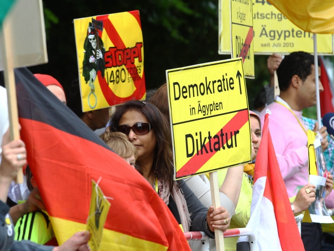 Sisi'ye Almanya'da Rabia protestosu 10