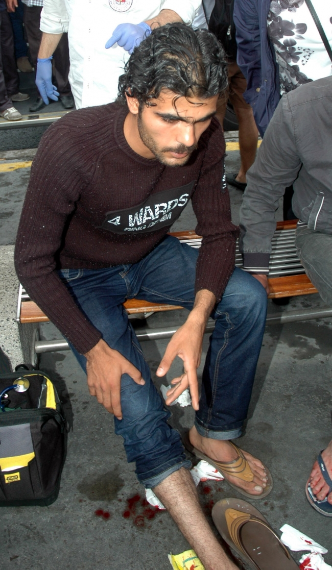 Metrobüste feci kaza: 16 yaralı 1