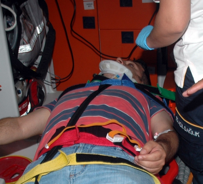 Metrobüste feci kaza: 16 yaralı 6