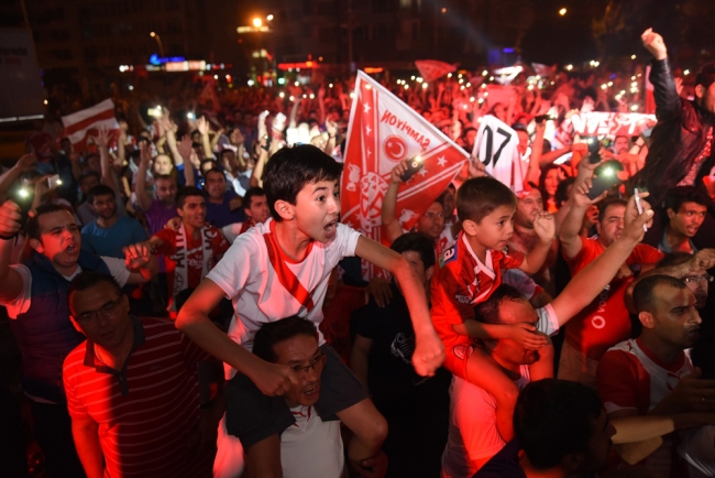 Antalya'da sevinç, Samsun'da hüzün 3