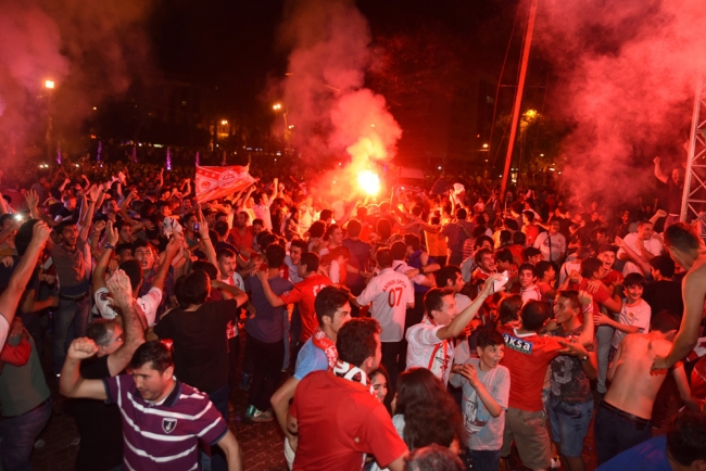 Antalya'da sevinç, Samsun'da hüzün 4