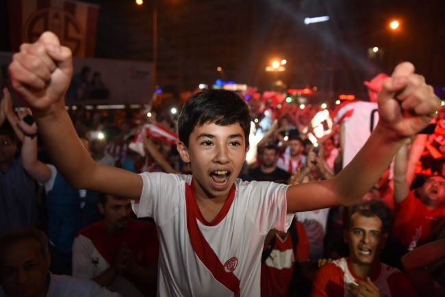 Antalya'da sevinç, Samsun'da hüzün 7