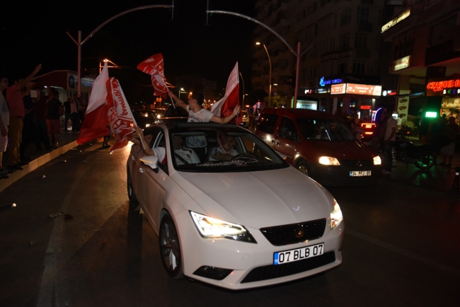 Antalya'da sevinç, Samsun'da hüzün 8
