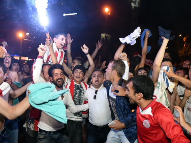 Antalya'da sevinç, Samsun'da hüzün 11