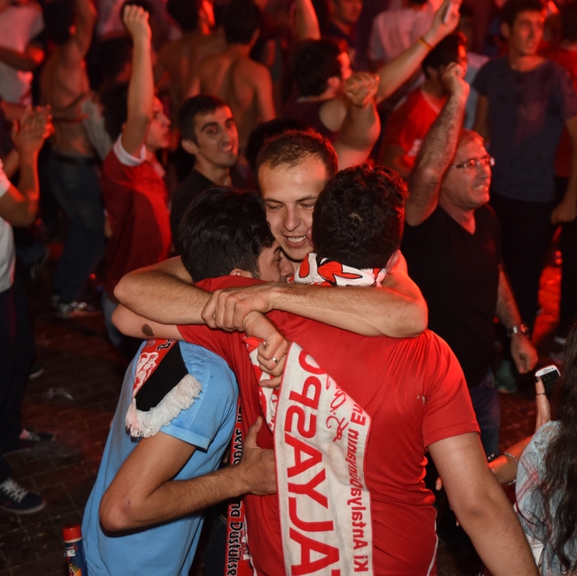 Antalya'da sevinç, Samsun'da hüzün 12