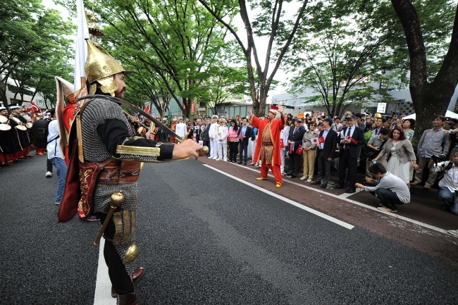 Japonya'dan "Mehteran" geçti 14