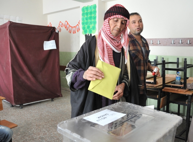 Türkiye sandık başına koştu 15