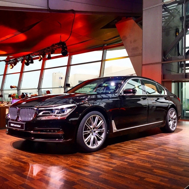 BMW'den Mercedes'e gözdağı 11