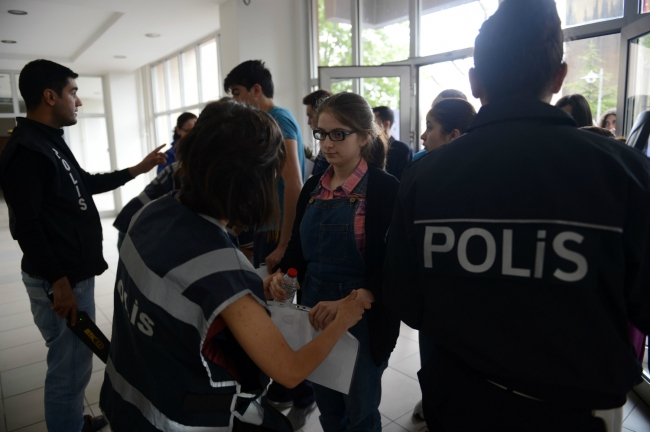 LYS maratonundan ilgi çekici kareler 33